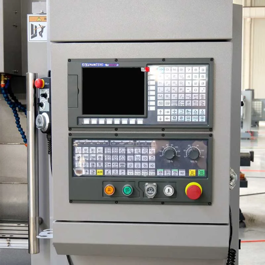 Фрезерный станок с ЧПУ RCM XH7126 