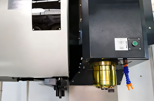 Вертикальный обрабатывающий центр с ЧПУ RCM VMC1370L