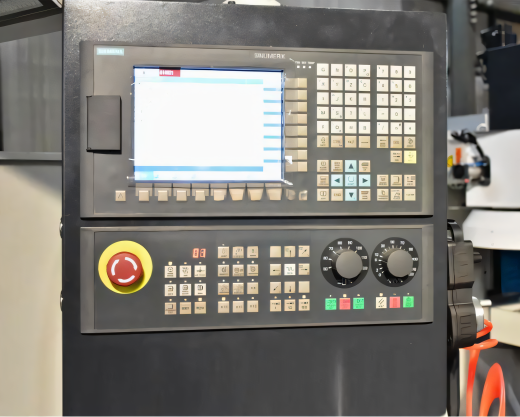 Вертикальный обрабатывающий центр с ЧПУ RCM XH7132