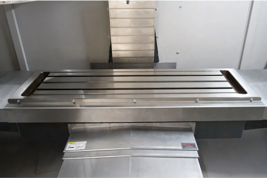 Вертикально-фрезерный станок с ЧПУ  RCM XH7136